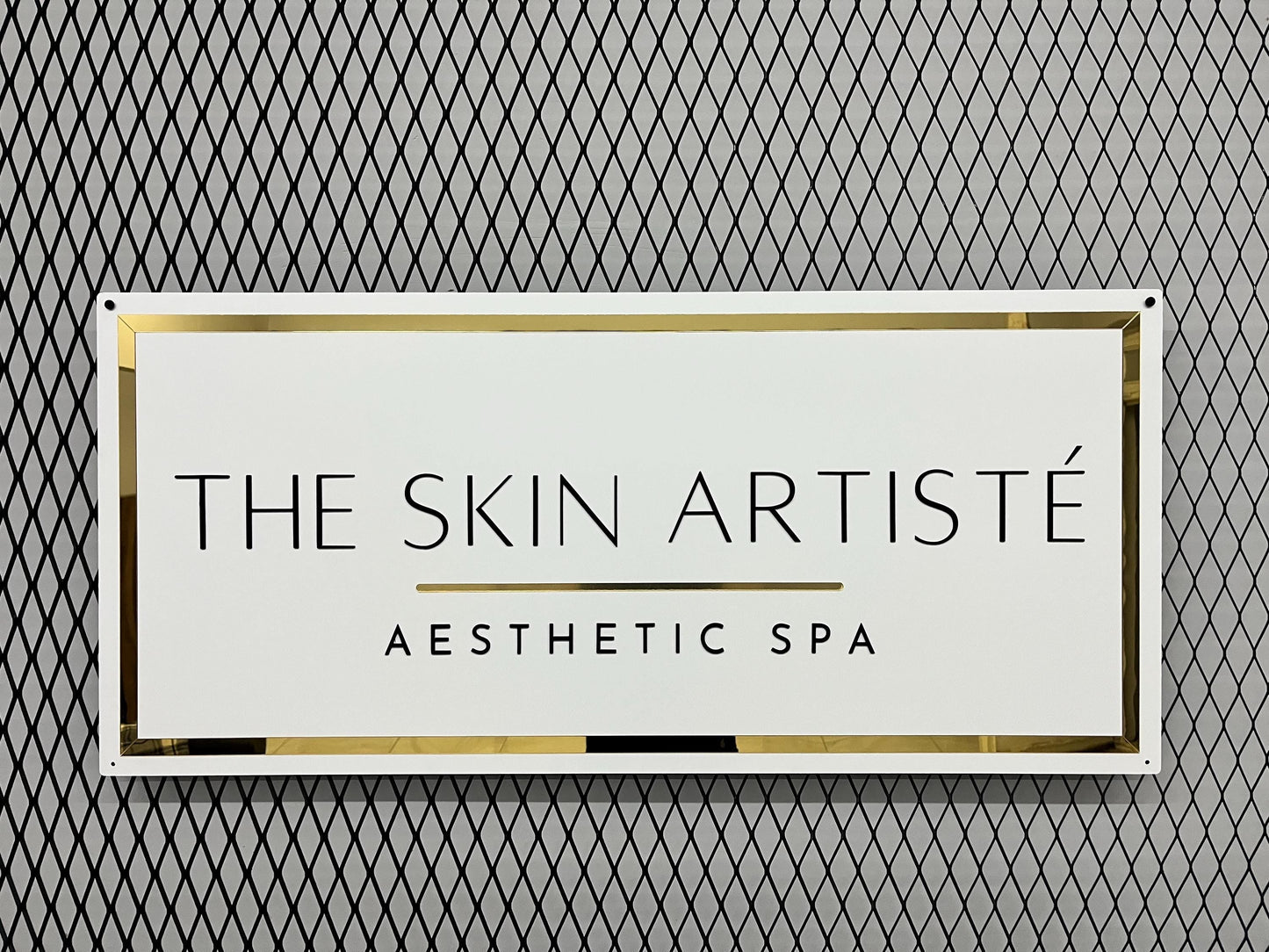 Rectangle Sign For Business Decor | White Background Mirror Sign