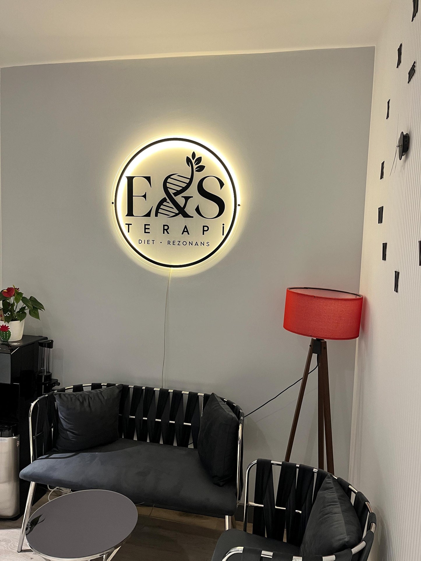 Clear Acrylic Round Custom Neon Sign, Backlit Acrylic Sign, Personalized Business Name Sign, Salon Wall Decor, Office Sign, Storefront Sign